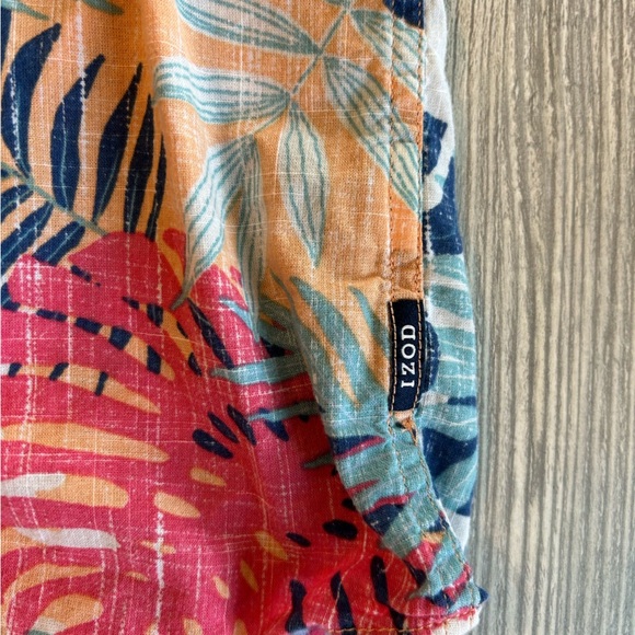 IZOD Saltwater Mens Hawaiian Shirt Relaxed Classics Floral 100% Cotton Sz Medium - Picture 6 of 9